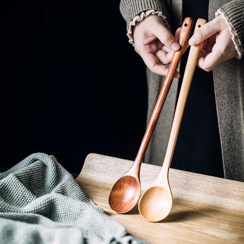Cuillère de cuisine allongée à long manche pour remuer et cuisiner