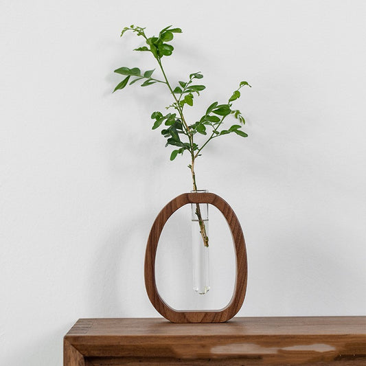 Vase en bois massif de noyer créatif