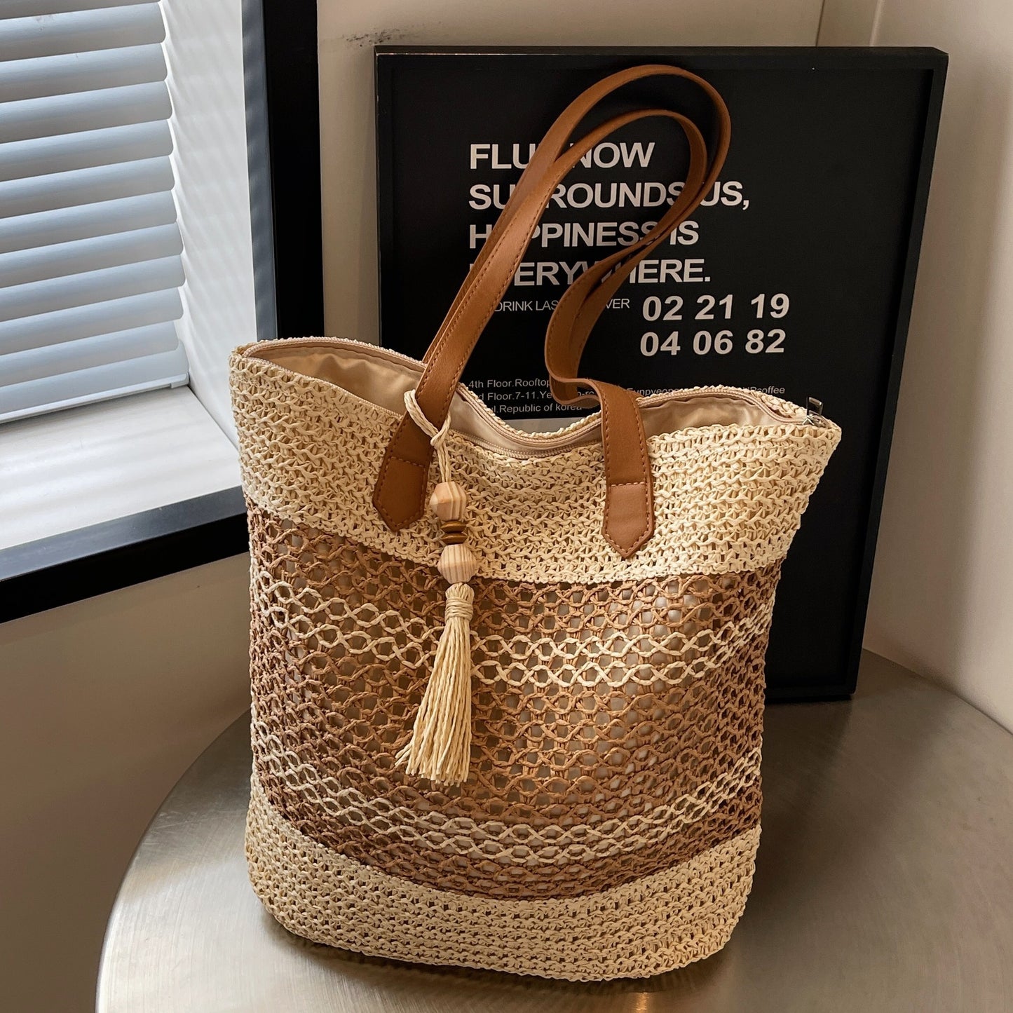 Sacs à bandoulière en paille à rayures d'été avec pendentif pompon, sacs de plage tendance de grande capacité pour vacances en bord de mer