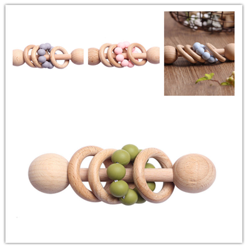 Hochet en hêtre pour bébé