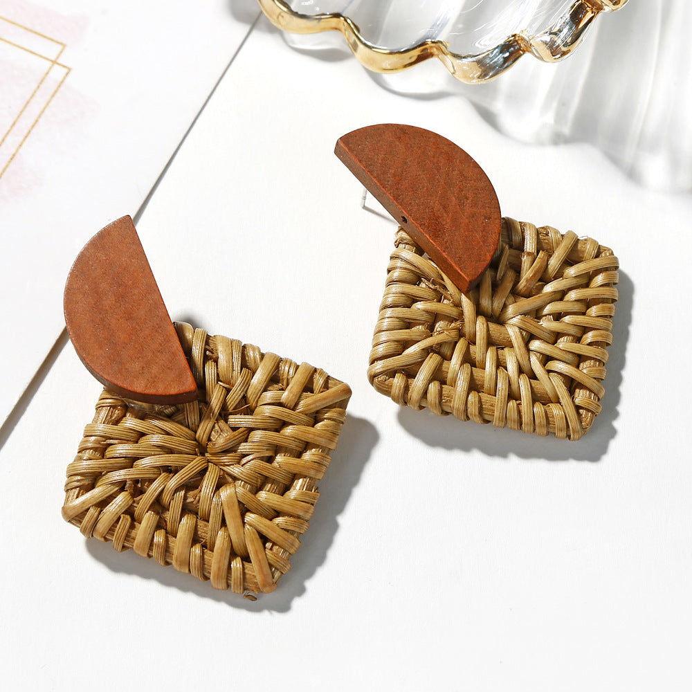 Boucles d'oreilles en bois et rotin géométriques multicouches