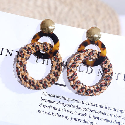 Boucles d'oreilles en bois et rotin géométriques multicouches