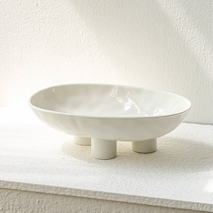 Assiette à fruits en porcelaine moderne minimaliste créative faite à la main en céramique de trois pieds de haut