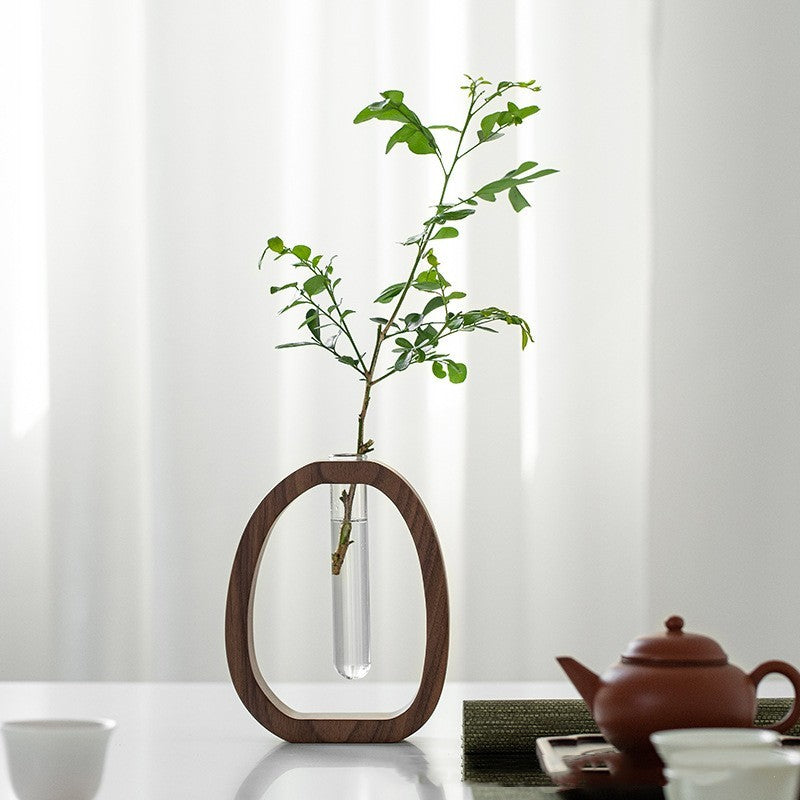 Vase en bois massif de noyer créatif